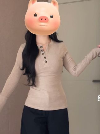 #简约又性感的辣妹穿搭 #亨利衫 #收腰显瘦 #胖瘦都能穿 #内搭外穿都好看