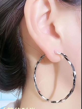 #强烈推荐 #菱形素圈耳环 #素圈耳环#大圈耳环 #爱了爱了