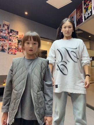 喂?抓到两只弹簧机器人#魔性摇摆头