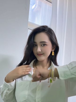 #今日穿搭 #美出高级感 #茹雅首饰 乌鲁木齐发货