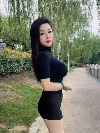 真正能让一个女孩子着迷的,从来都不是金钱和外貌,而是责任和细节,是专一,是深情,是担当,是忠诚,是安稳,是偏爱,是满眼都是你,是捧你在手心,不离不弃的照顾你#抖音热门