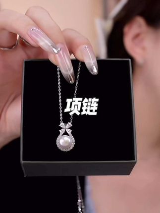 925银淡水珍珠蝴蝶结吊坠项链。简约大气时尚气质百搭#简约时尚 #项链#吊坠项链 #银饰项链#珍珠吊坠项链