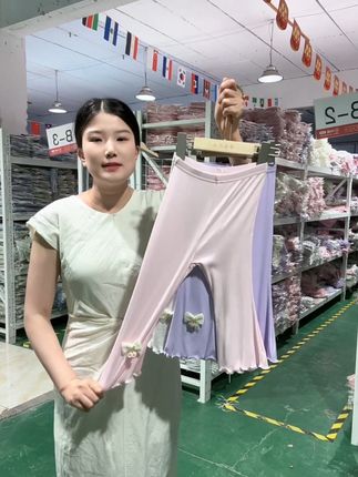 莫代尔的喇叭裤#面料柔软舒适 #质量杠杠的好 #儿童打底裤 #女童喇叭裤 #莫代尔喇叭裤