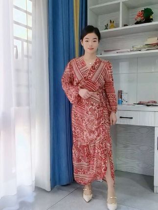 #夏季干净风穿搭 #解锁职场穿搭 #穿搭是为了取悦自己 #穿搭显贵傻瓜公式 #一击即中的夏日穿搭