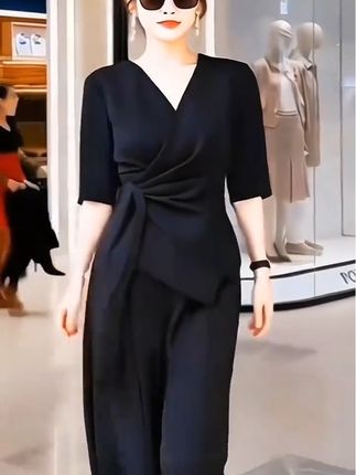 设计感时尚气质套装女夏季V领绑带修身收腰显瘦上衣阔腿裤两件套#显瘦上衣阔腿裤两件套#设计感时尚套装#气质女套装#收腰显瘦套装#爆款热卖中