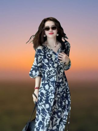 夏季时尚复古高贵气质法式连衣裙子2025夏季新款宽松显瘦碎花小众#