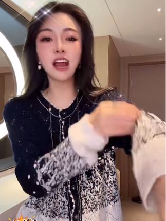 #穿出高级感 #今日穿搭 #只做高品质 #今日分享 #精致穿搭 @DOU+小助手