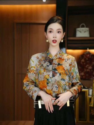 #洋气百搭 #气质穿搭 #百搭上衣 #显白颜色 #新中式穿搭