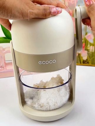 家里有孩子喜欢吃刨冰的,就给他买一个这样的家用碎冰机,孩子自己在家就能手动操作,想吃啥放啥,自己做的干净又卫生 #居家好物 #刨冰机手动 #绵绵冰机 #夏天必备 #提升幸福感好物