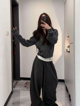 秋季美式卫衣套装穿搭~#卫衣穿搭 #简约休闲风 #休闲穿搭 #日常穿搭时尚 #每日穿搭look