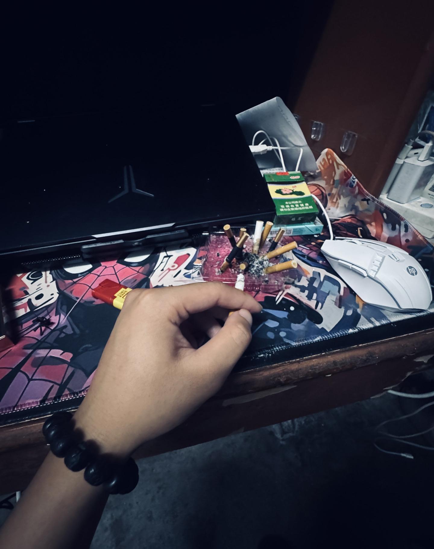 我不会一直有趣 有时侯我也不想说话