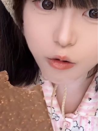 芬兰进口Fazer菲泽70%黑巧克力覆盆子夹心白巧蔓越莓牛奶巧克力块#巧克力 #巧克力控 #好吃的巧克力推荐 #巧克力脑袋 #巧克力爱好者