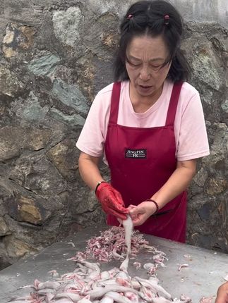 糯米虾潺晒龙头烤#鲞遇六横 #海边#晒鱼干的季节 #纯手工制作美食