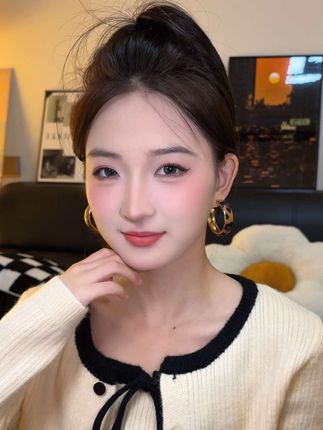这个豹纹耳饰,戴在耳朵上时尚又显脸小,快喊姐妹一起戴 #耳环 #时尚饰品 #网红饰品 #耳饰