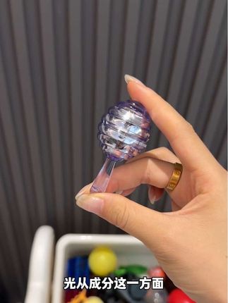 秋冬干燥,孩子的唇膏我都会备上,今年还是买的小蜜坊家的 #儿童唇膏 #小蜜坊棒棒糖唇膏