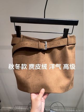 #麂皮绒夹克#针织毛衣 #麂皮绒靴子 #靴子 #显瘦t恤