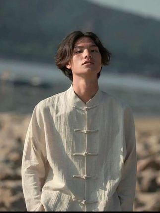 新中式唐装衬衫男潮牌复古青年中国风亚麻棉中山衬衣。#新中式复古衬衫#唐装衬衫#潮流穿搭 #帅气时尚#中山装衬衫