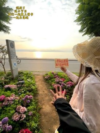 这条幸福的路我就想和你戴上我的情书戒指一起走 #情侣戒指 #情书戒指 #银戒指 #情侣氛围感照片 #情侣拍照姿势 @DOU+小助手 @生活服务热点中心 @DOU+上热门