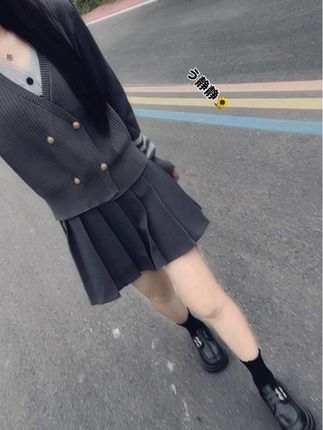 我始终相信 我在经历的事 都是已经注定的 所以不管好坏 我都坦然接受#穿搭