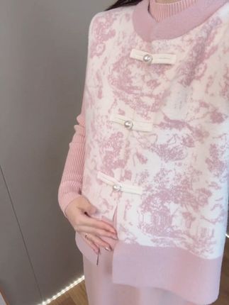 孕期谁能拒绝得了新中式穿搭啊,自带的高级感,让人一眼就爱不释手~#新中式穿搭 #早秋新中式穿搭 #高级感穿搭 #气质优雅穿搭 #温柔风穿搭