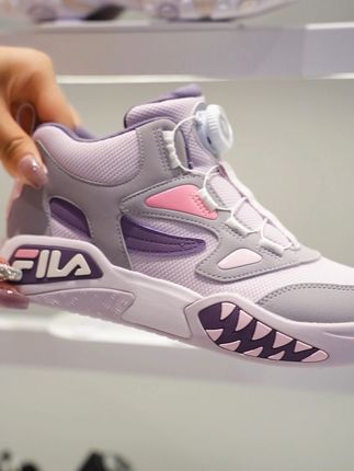 这么好看的蝙蝠鞋还有人没试过吗?清亮体感,上脚好看极了! #斐乐儿童#早秋穿搭#秋季穿搭#2025开学季#开学必备