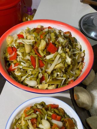 山珍海味不及家里一碗下饭咸菜,现在天气热了,越来越多的朋友爱上了我家下饭咸菜,家里腌制的没有甜味酒味,没有防腐剂,菜籽油炒好发货#农村传统美食 #家的味道最抚凡人心