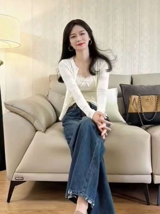 人早晚会什么都不在意的没什么比我的开心和健康更重要#两件套针织上衣#韩系穿搭#早秋穿搭#秋日万能针织衫穿搭