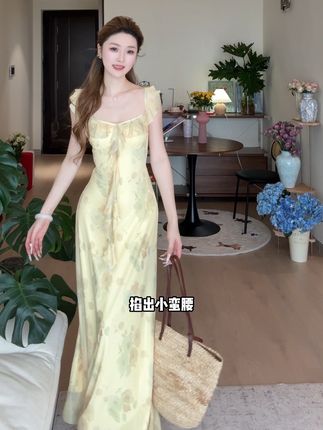 #夏季穿搭 #度假穿搭 #法式浪漫 #出游穿搭 #气质仙女裙穿搭