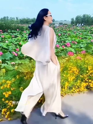 #优雅气质 #时尚两件套#简单大方时尚款 #洋气减龄 #夏日度假穿什么