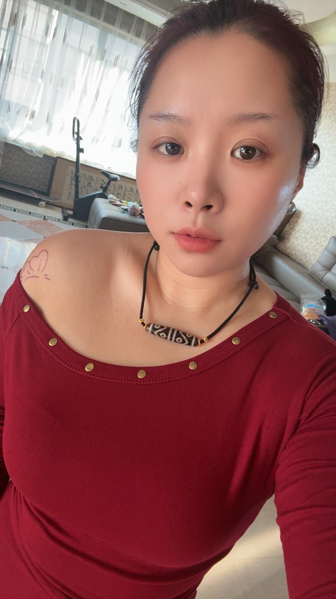 #自拍拍照技巧 #白色连衣裙小个子 #甜辣穿搭 #日常生活 #有点上头