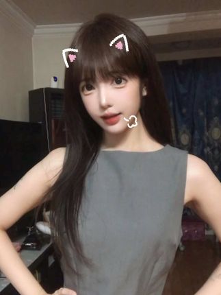 我真希望我是一只小猫 不用上班 不用上学 只需要喵喵ww