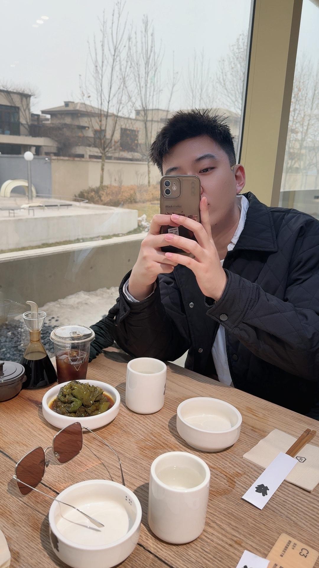 95年30岁 晚婚已成定局 希望我们都能成为那个晚婚 但可以幸福的人#飞行员的日常 #185 #记录生活