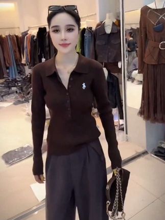 #早秋贵气感穿搭 #琥珀系拉抽屉变装 #素颜穿搭如何摆脱土气感 #秋日户外就穿琥珀系 #早秋显身材平价上衣合集