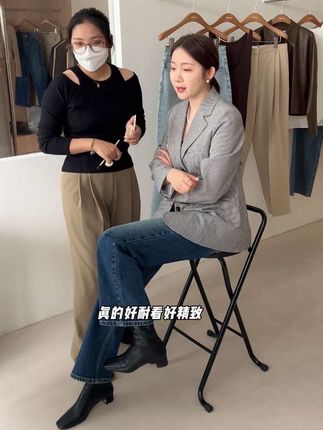 秋冬精致感穿搭一直都没离开过的瘦瘦靴!!秀气的靴形上脚显脚踝细又显精致气质,日常通勤搭配利落精致又不累脚#瘦瘦靴 #显瘦靴子 #秋冬战靴