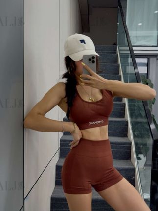 运动健身美背上衣无缝文胸提臀三分短裤高腰提臀蜜桃臀套装#瑜伽服健身服 #瑜伽服分享 #运动套装女 #运动套装休闲