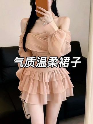 #温柔风 #气质女神 #被秋日氛围感穿搭拿捏了 #早秋秀场抄作业告别路人感 #说好的随便穿穿去看秀