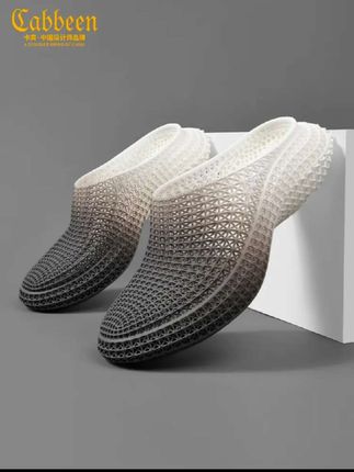 卡宾3D打印拖鞋2025夏季新品专柜同款正品设计师凉包头镂空半拖鞋#透气舒适 #3D打印拖鞋#夏日穿搭
