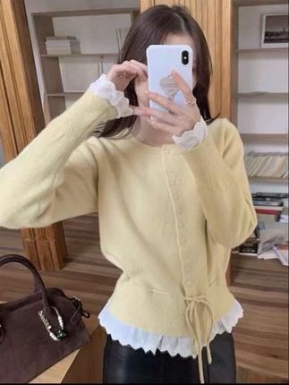 韩系红色花边拼接毛衣女装秋冬设计感收腰针织开衫小个子短款上衣#毛衣 #针织开衫 #收腰上衣 #女装