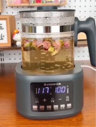 天冷了,家里少不了一款恒温智能养生壶,这款至高养生壶可以用它