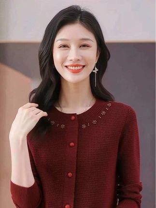 #时尚气质穿搭 #女装时尚穿搭 #洋气小衫 #针织衫 #内搭外穿都好看