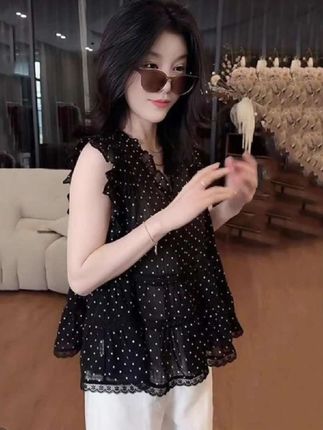 法式波点雪纺衬衫女,2025新款夏季洋气减龄木耳边法式无袖上衣#甜美穿搭 #夏季游玩做自己的穿搭达人 #我的日常穿搭合集#夏日通勤休闲穿搭 #解锁职场穿搭。