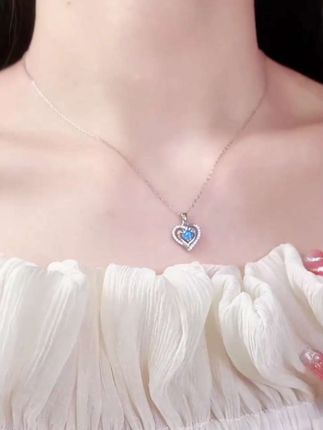 两个人互相付出和被感动,爱就可以爱很久#七夕礼物 #送女友礼物推荐 #七夕情人节礼物推荐 #纯银项链 #纯银手链推荐