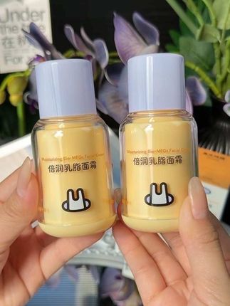 换季了,快把孩子的面霜换成#兔头妈妈 这款倍润乳脂霜,采用天然植物油脂,还原初乳中的营养成分,呵护宝宝娇嫩肌肤#宝宝面霜 #换季护肤 #儿童面霜