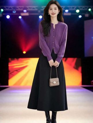小香风套装真的绝了,紫色毛衣搭配黑色长裙,优雅又高级!✨👗 #时尚穿搭 #小香风必备