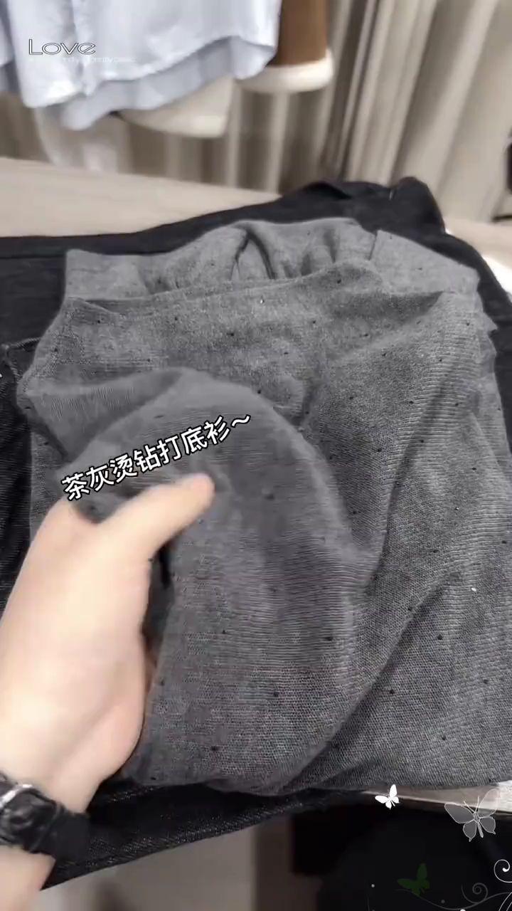 #张予曦毕雯珺真的拍了红裙抱 #深情眼 #张予曦 #毕雯珺