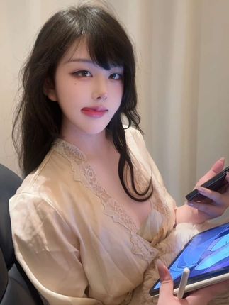 最近没画画 委屈各位看会儿没营养的颜值视频