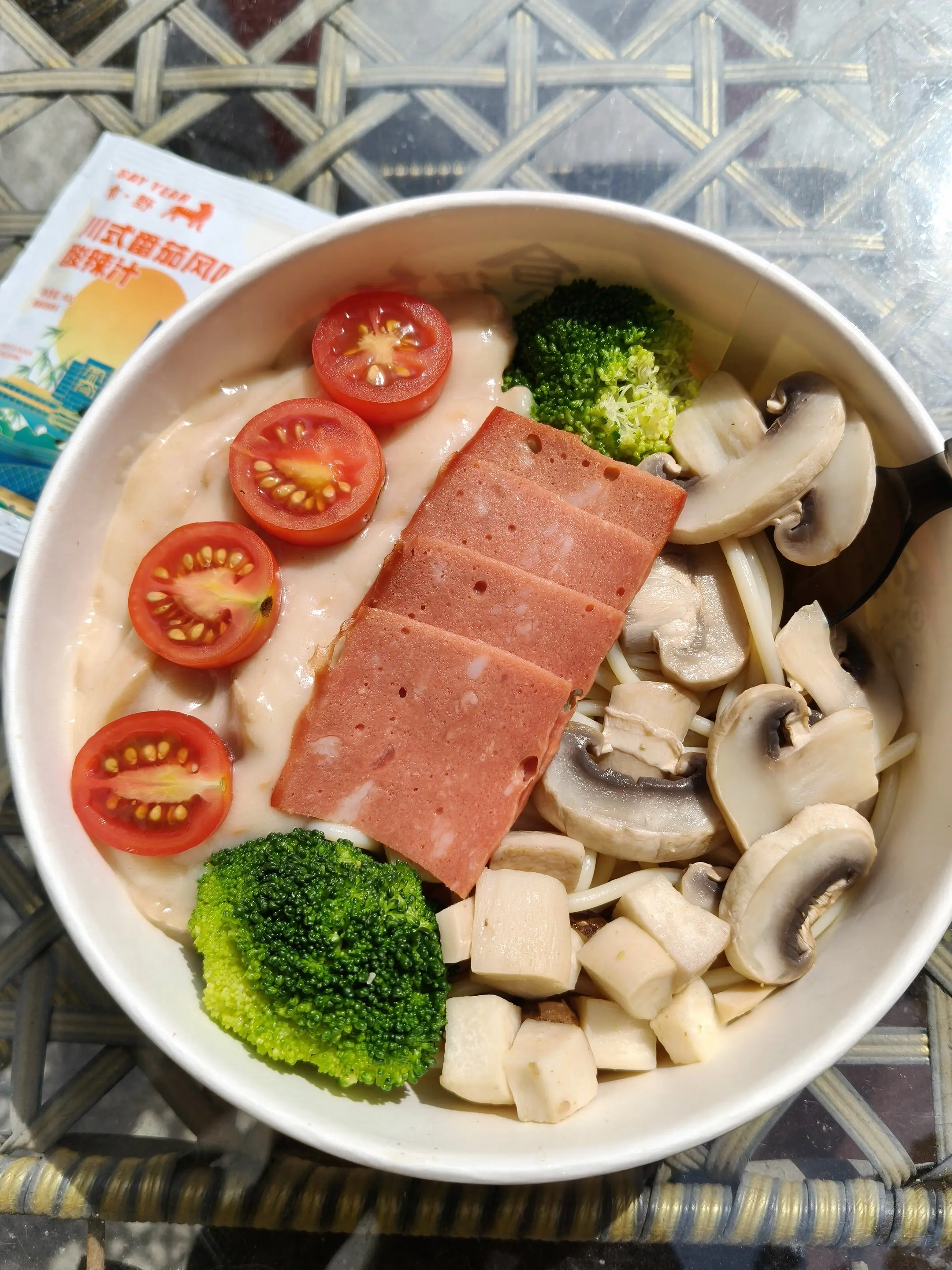 不想吃传统杂粮饭的可以冲!有意面🍝的轻食碗,食材新鲜,配酸 - 抖音