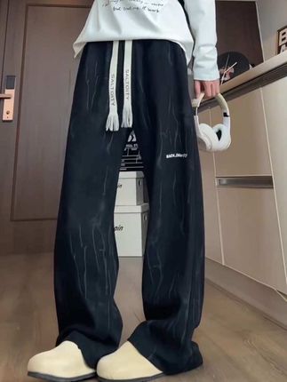 关于我对这条休闲裤真是一见钟情#秋季新款#男生穿搭 #百搭裤子 #显高显瘦显腿长 #休闲裤