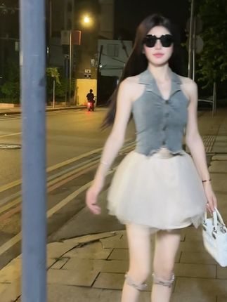 你对别人好 无非是想他也对你好 那还不如直接对自己好 没有中间商赚差#今日分享 #穿搭#牛仔穿搭