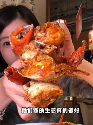 在梅溪湖超好吃的海鲜烧烤~各种各样的海鲜搭配水果又新奇又好吃😋还吃到了狠美味的卤皮皮虾#梅溪湖夜宵 #海鲜烧烤 #梅溪湖美食 #烧烤 #烟火气小店